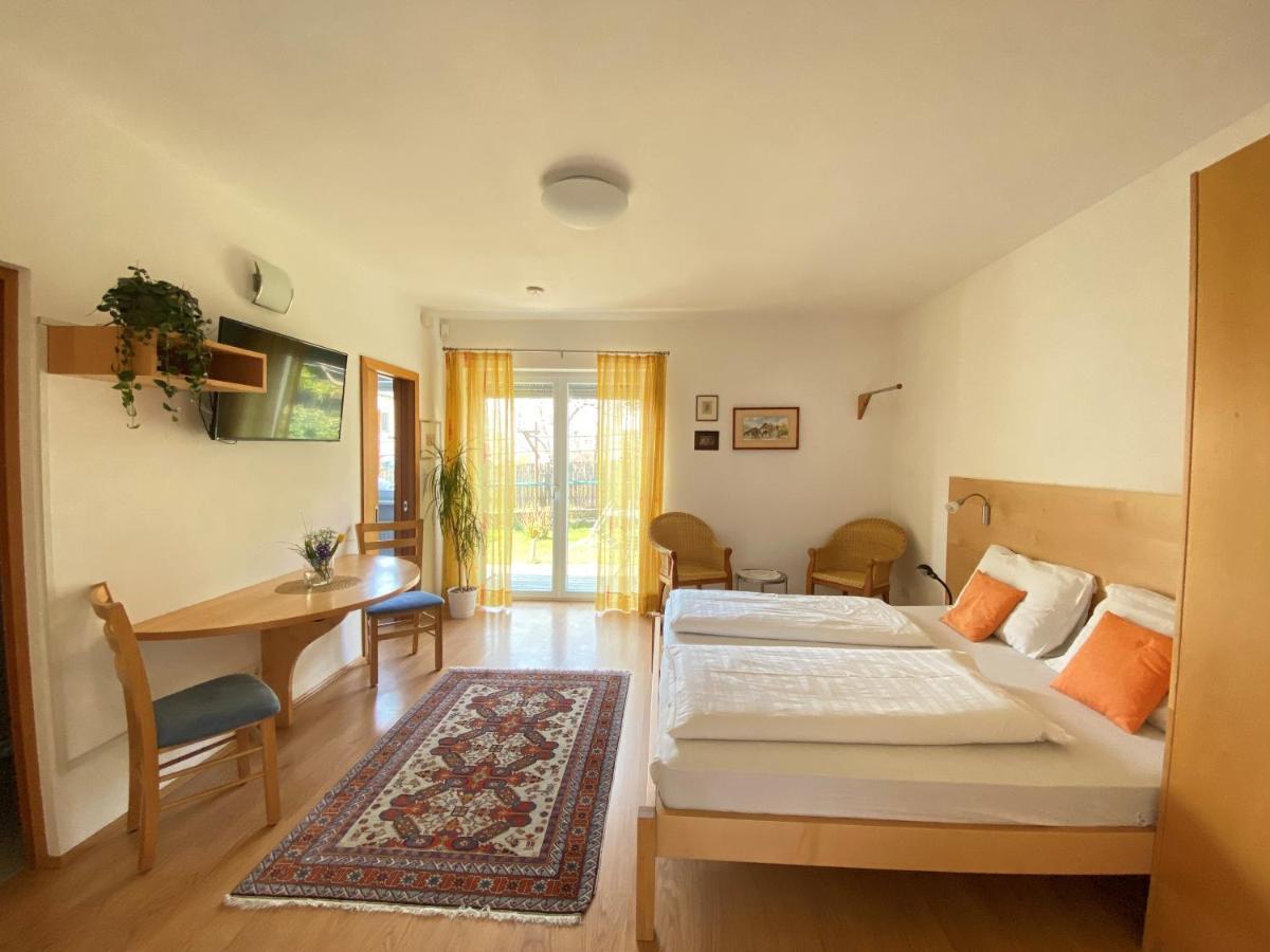 Landhaus Huber Schwembacher Терлано Екстериор снимка